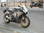 cbr1000rr01s.jpg