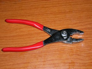 tool_pliers.jpg